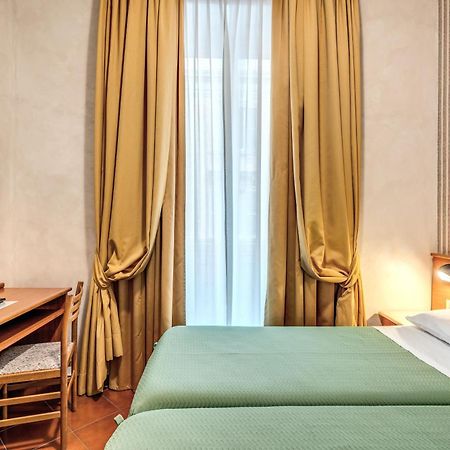 Hotel Corona Rome Exterior photo