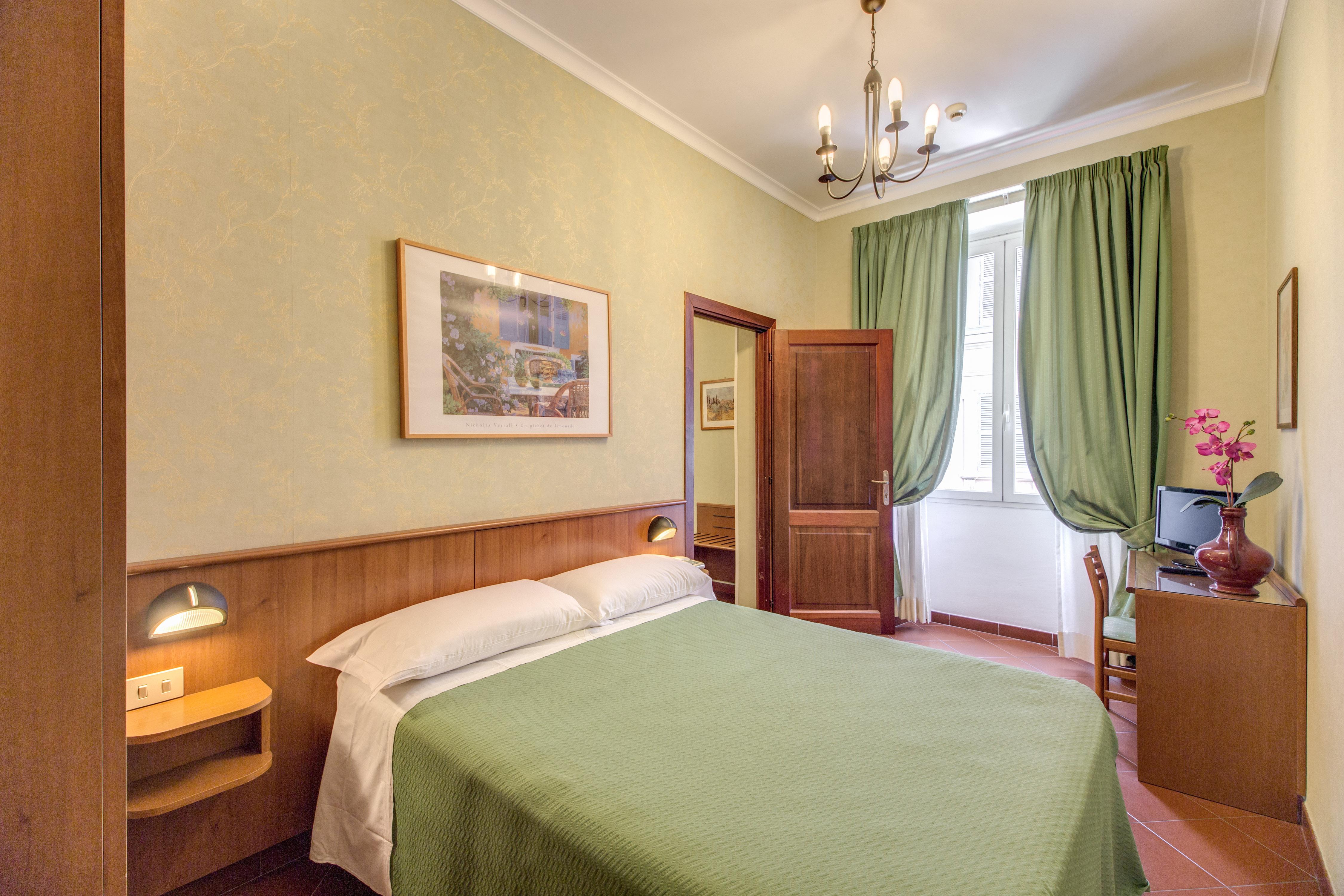 Hotel Corona Rome Exterior photo