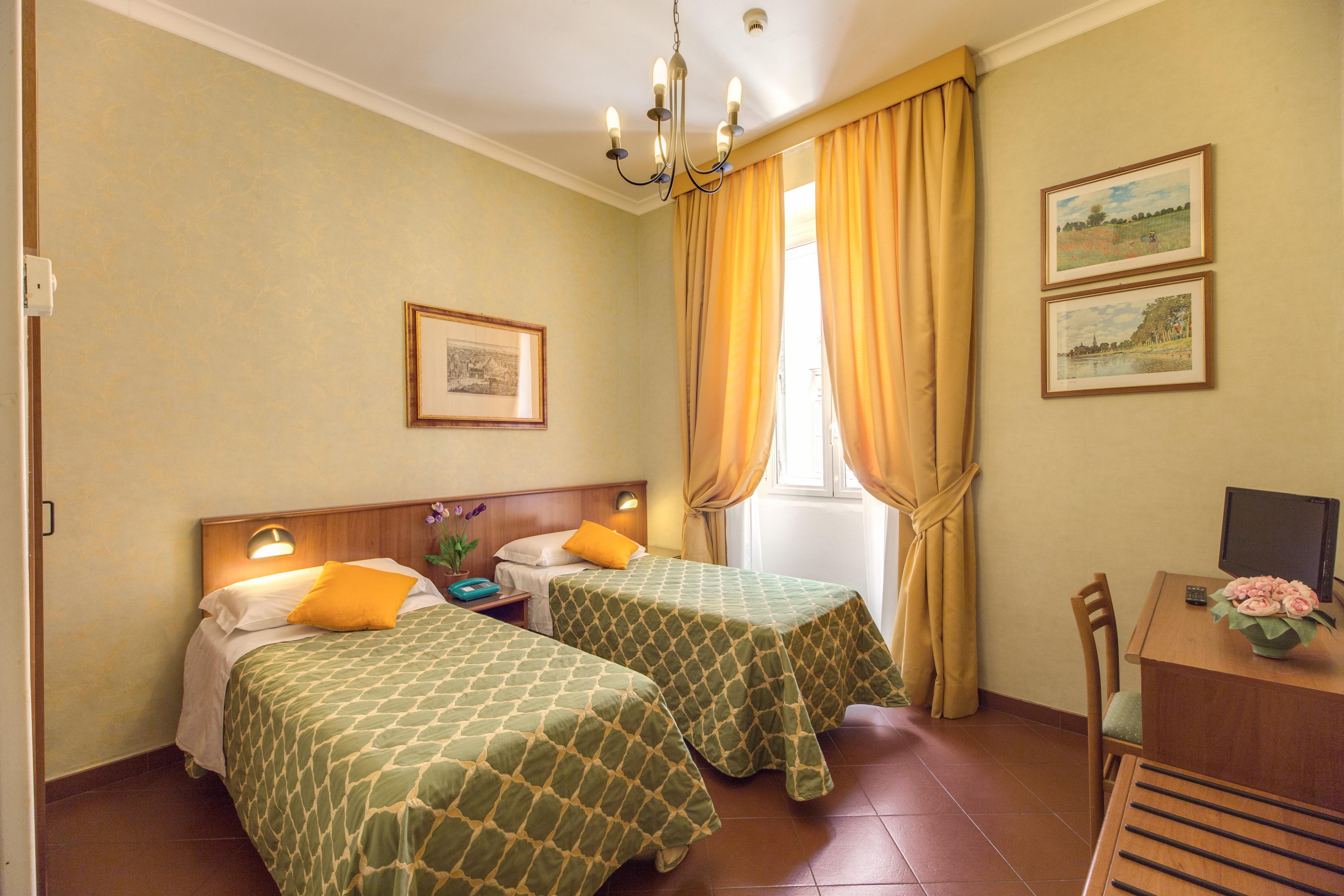 Hotel Corona Rome Exterior photo