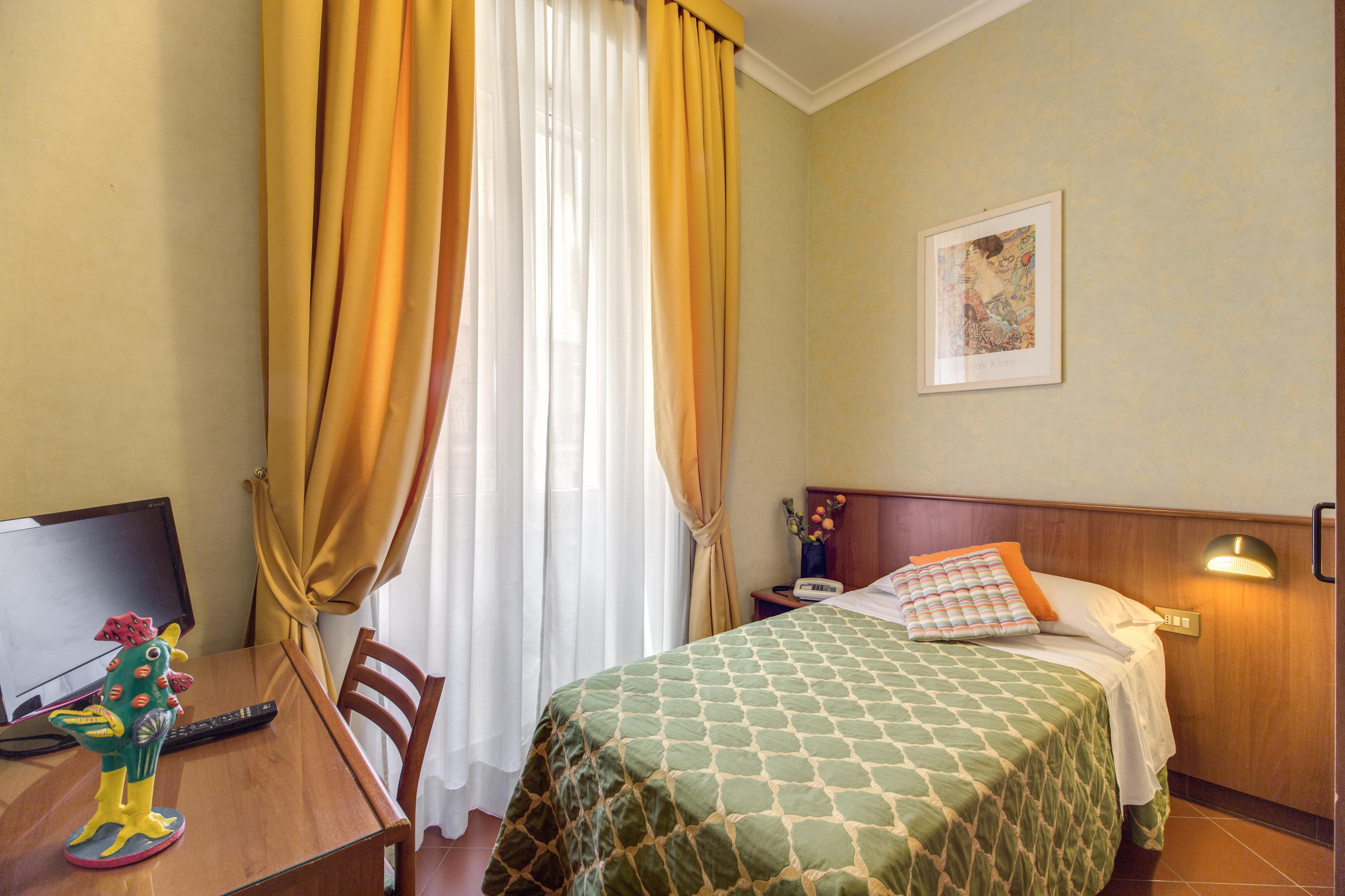 Hotel Corona Rome Exterior photo