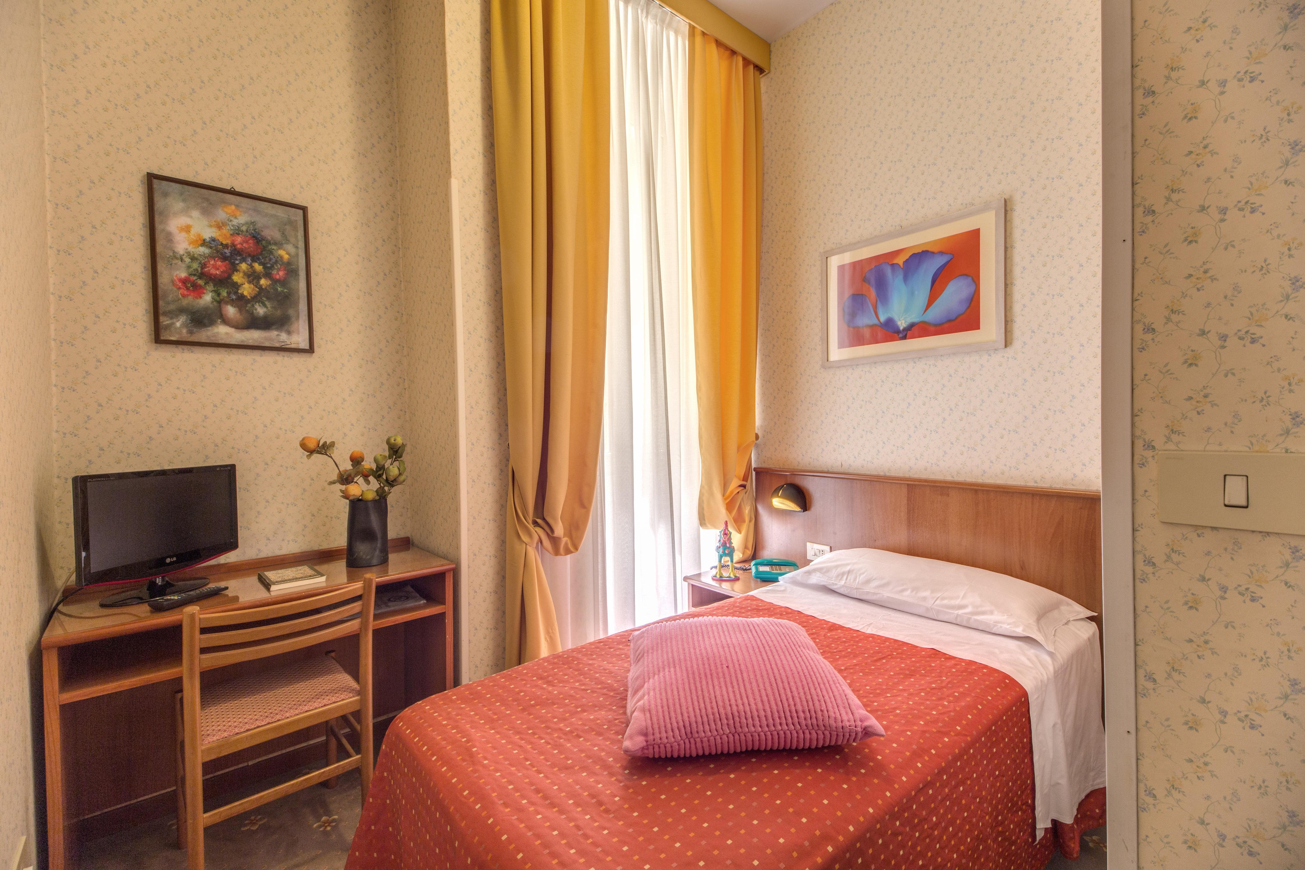 Hotel Corona Rome Exterior photo