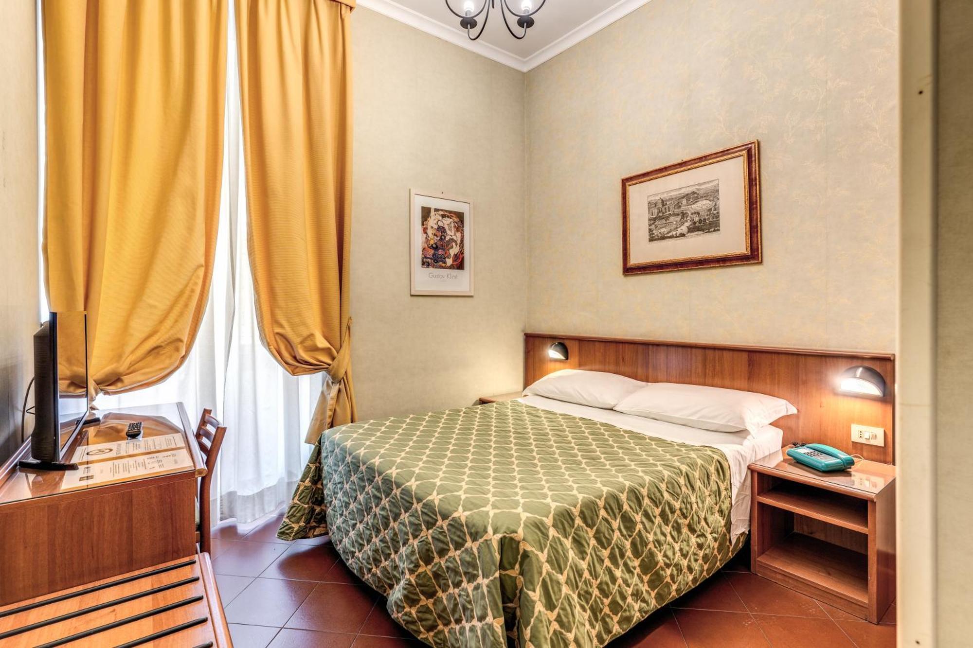 Hotel Corona Rome Exterior photo