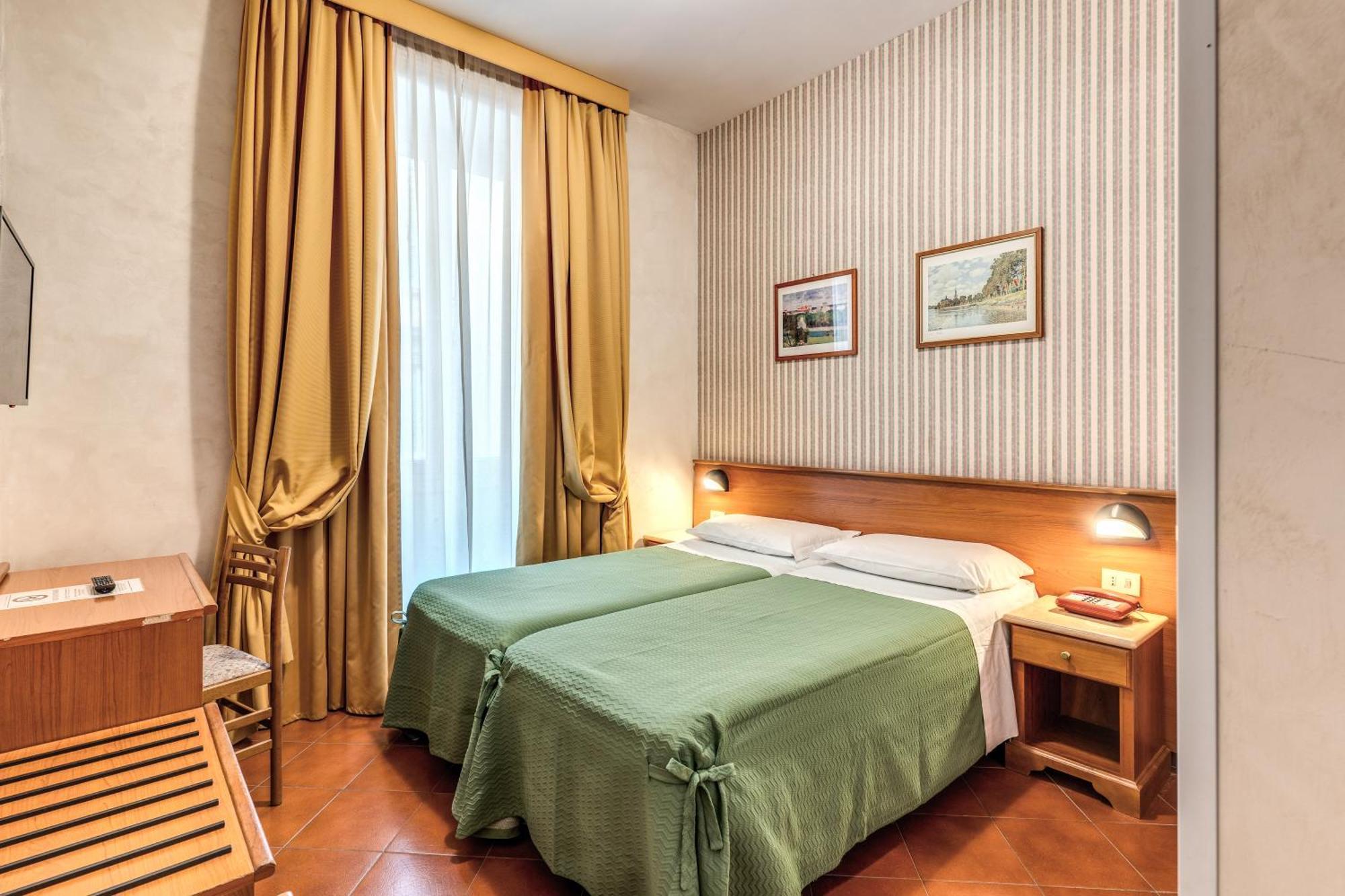 Hotel Corona Rome Exterior photo